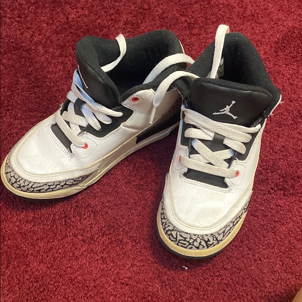 Jordan Kids White and Black Sneakers with Pattern
